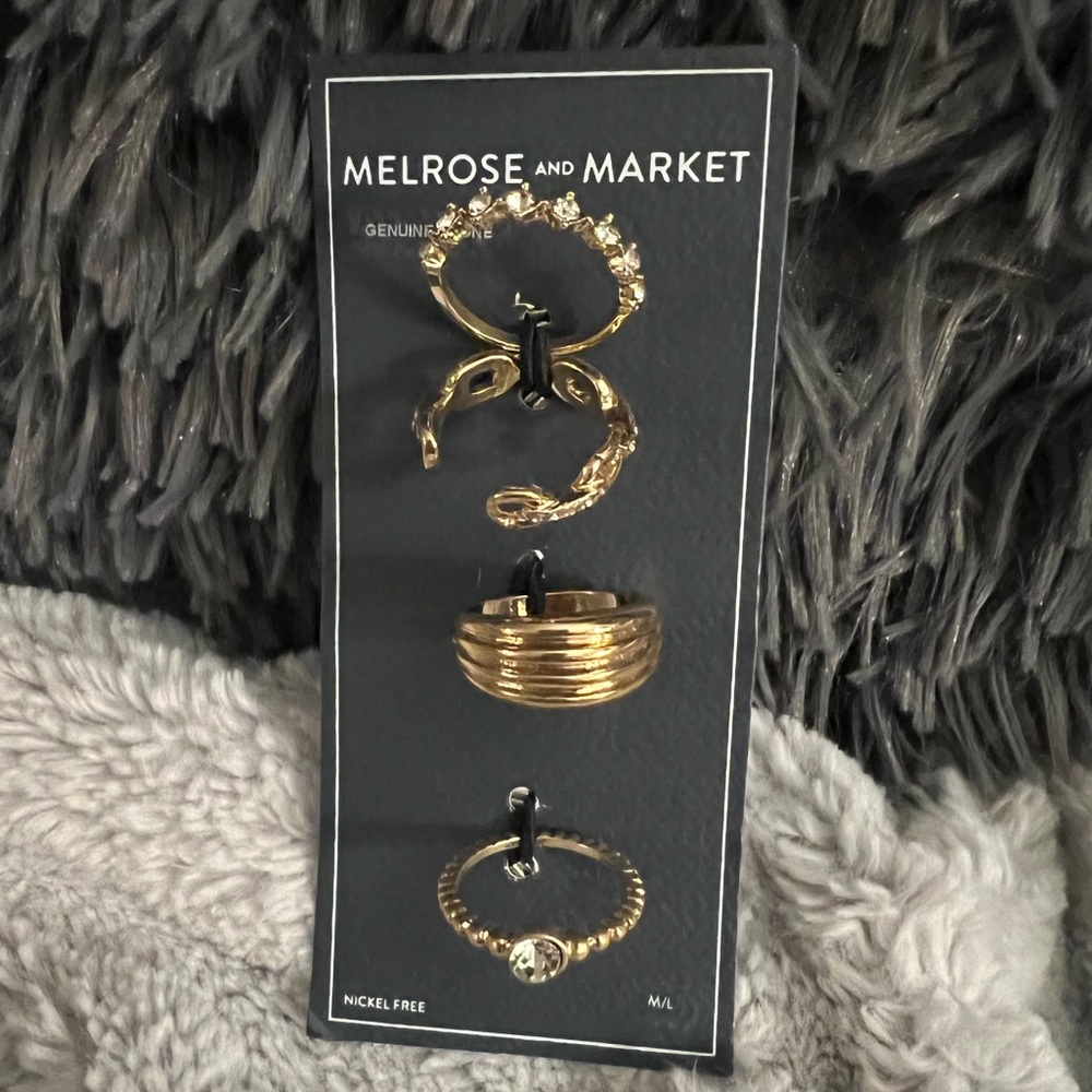 💗💍 NWT Nordstrom Melrose & Market Gold Ring set 4 rings Sz M/L (Appox Sz 6-8)